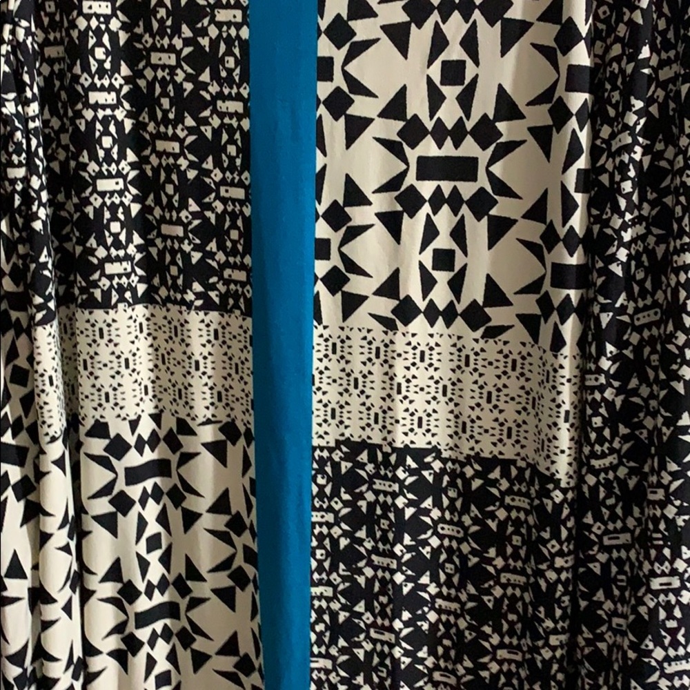 Patterned dress - Picture 2 of 3